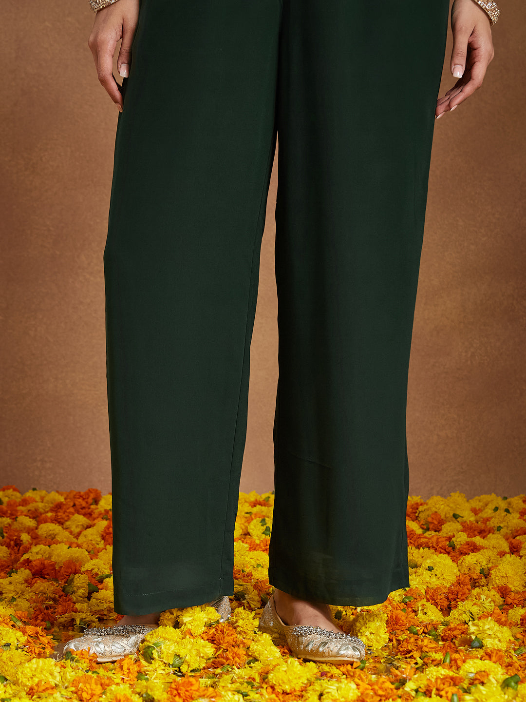 Naari By Shree Women's Green Georgette Zari Embroidered Straight Kurta With Palazzo & Dupatta Set