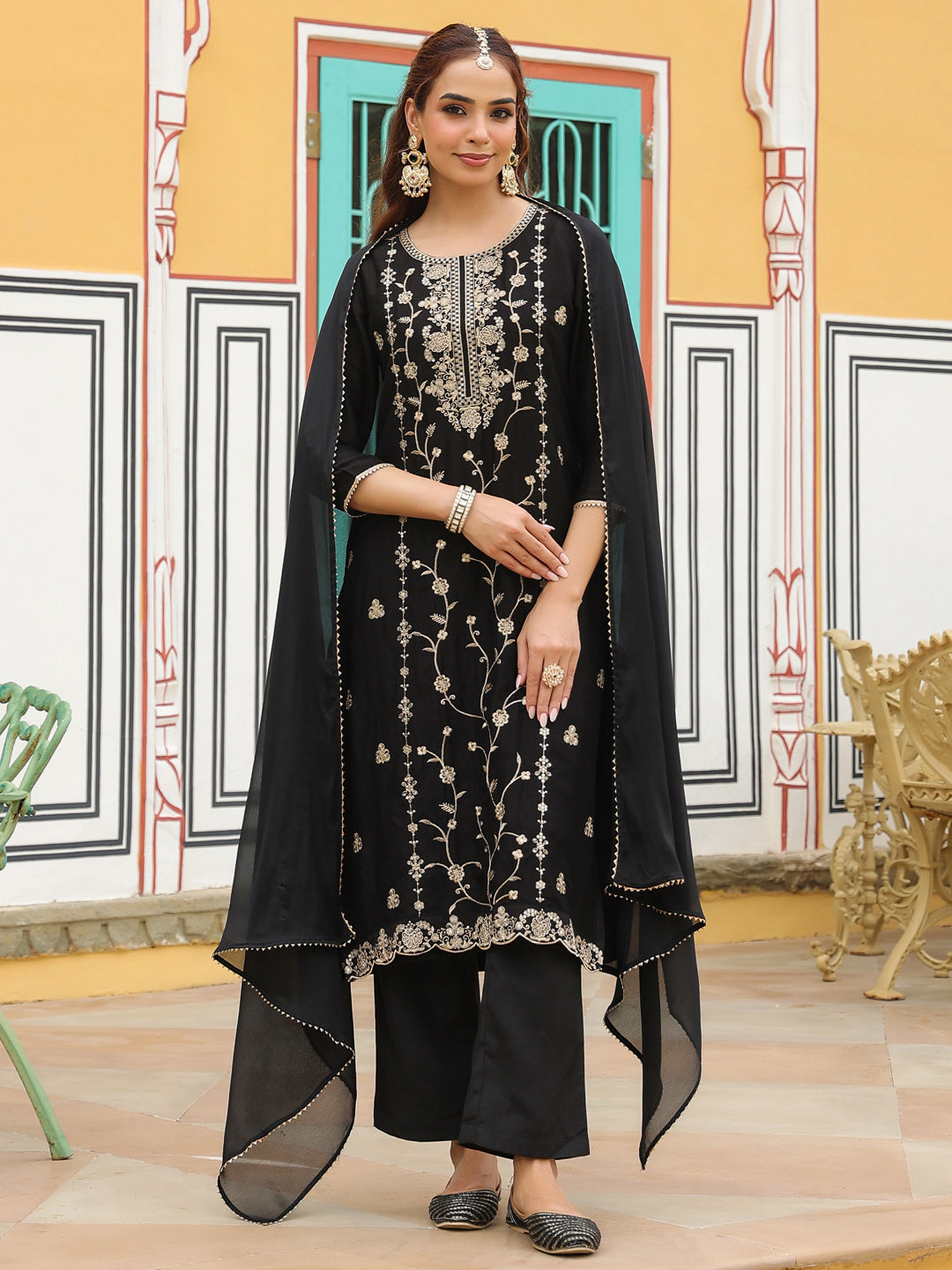 Naari By Shree Women's Black Silk Blend Zari Embroidered Straight Kurta Set