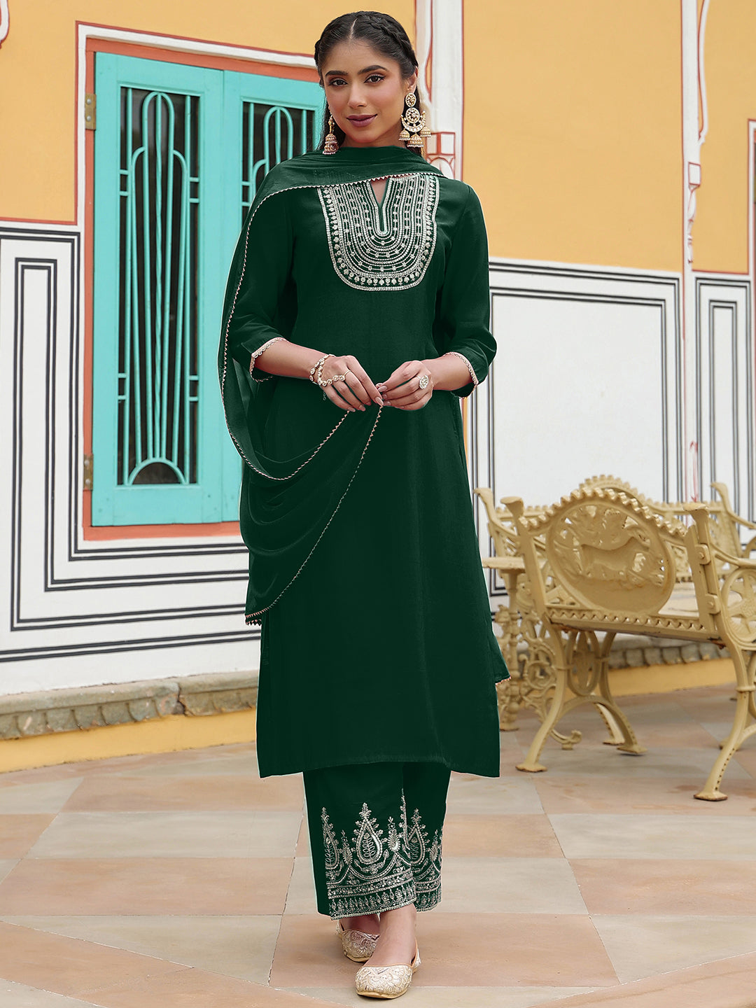 Naari By Shree Women's Dark Green Chanderi Silk Zari Embroidered Straight Kurta Set