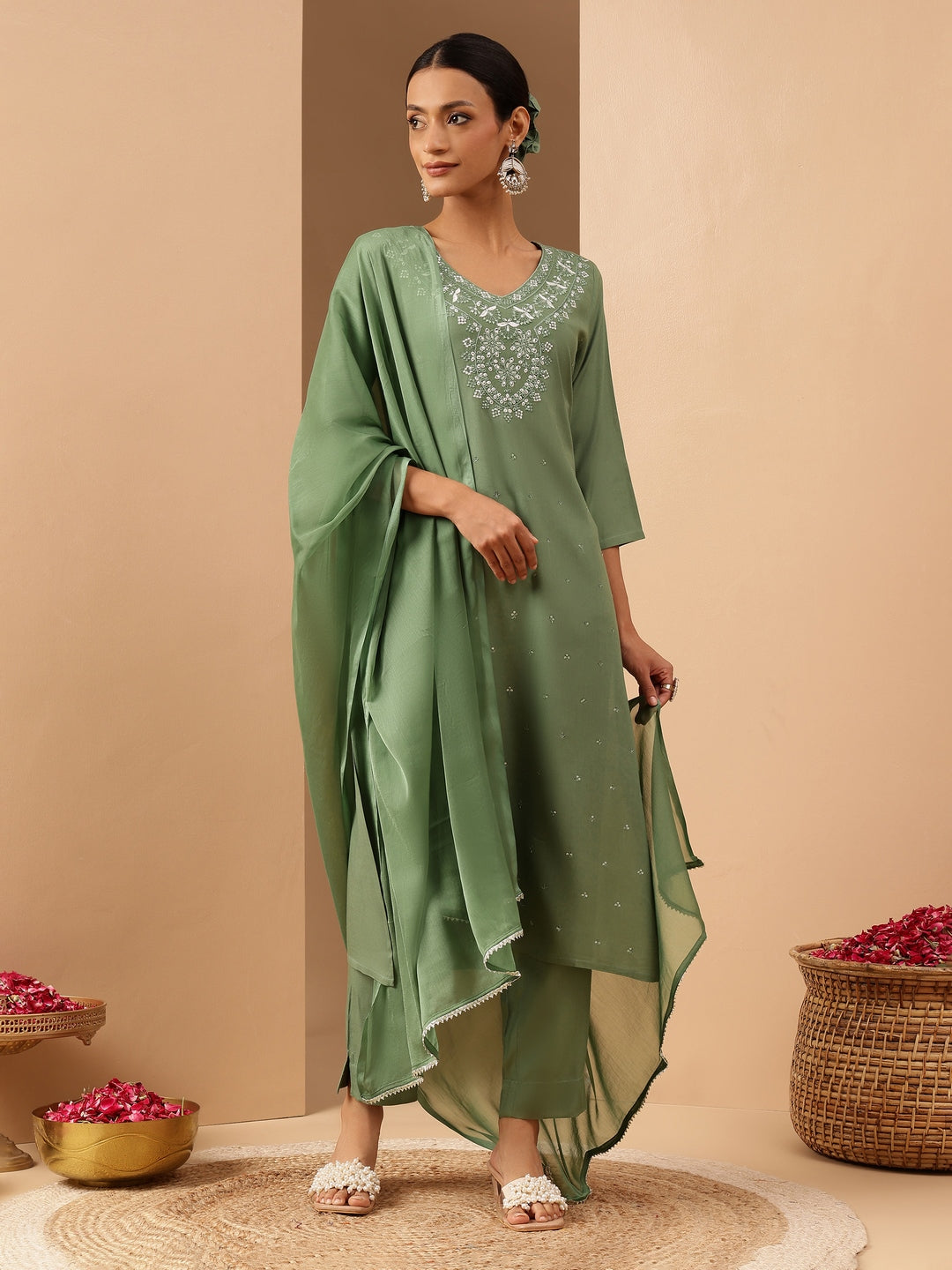 Naari By Shree Women's Green Rayon Embroidery Straight Kurta Set