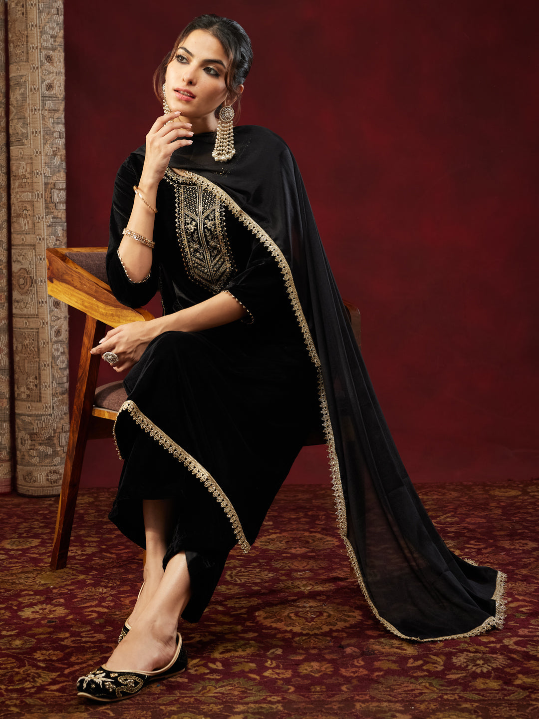 Naari By Shree Women's Black Velvet Zari Yoke Embroidered Straight Kurta Set
