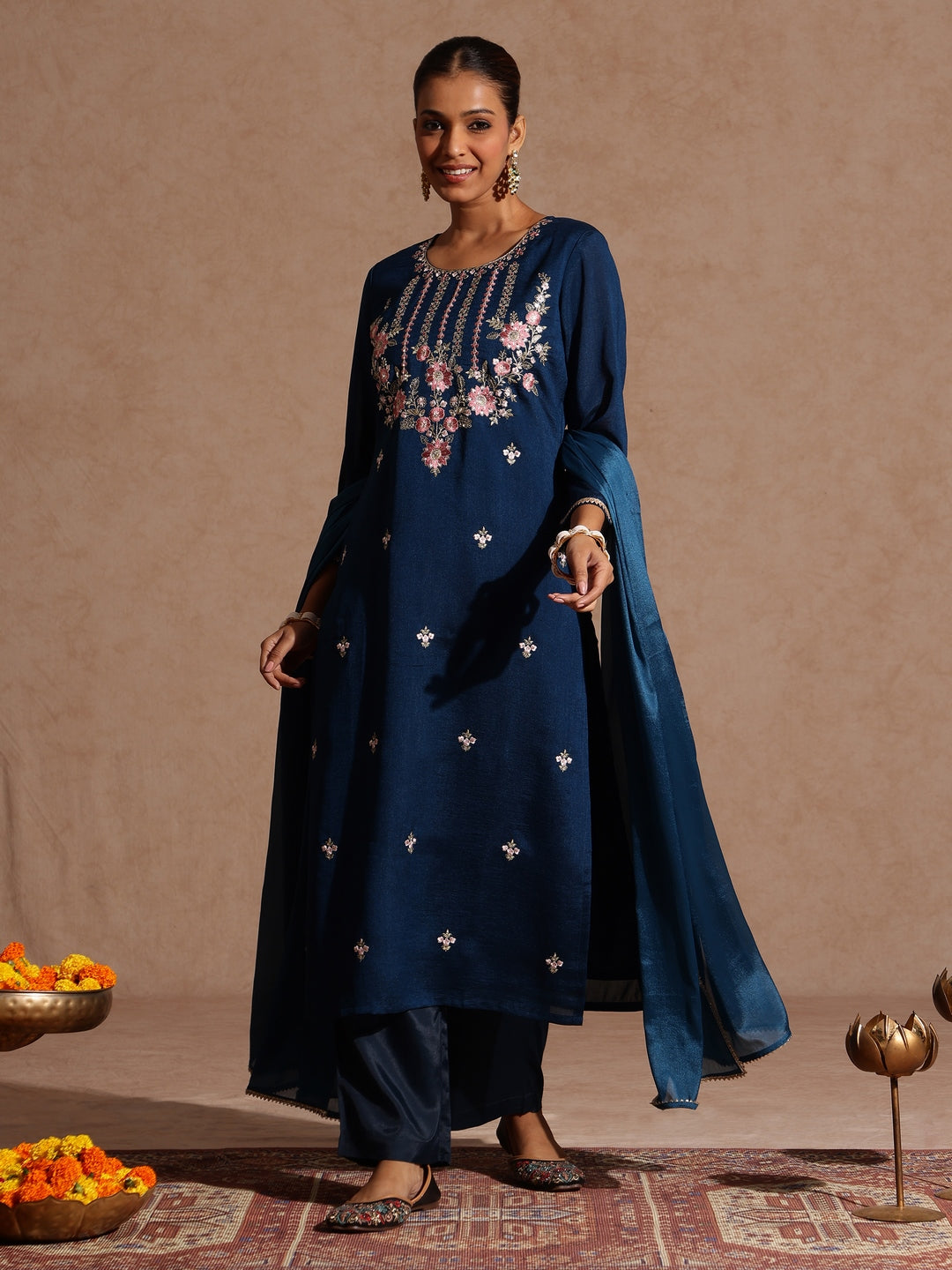 Naari By Shree Women's Teal Blue Silk Blend Embroidered Straight Kurta Set