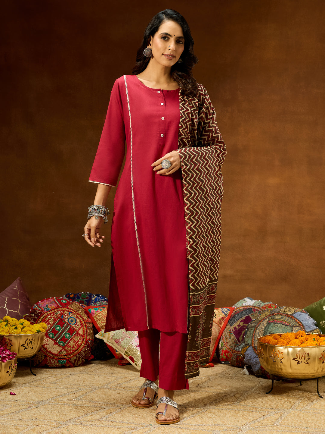 Naari By Shree Women's Maroon Pure Cotton Solid Straight Kurta Set With Printed Dupatta
