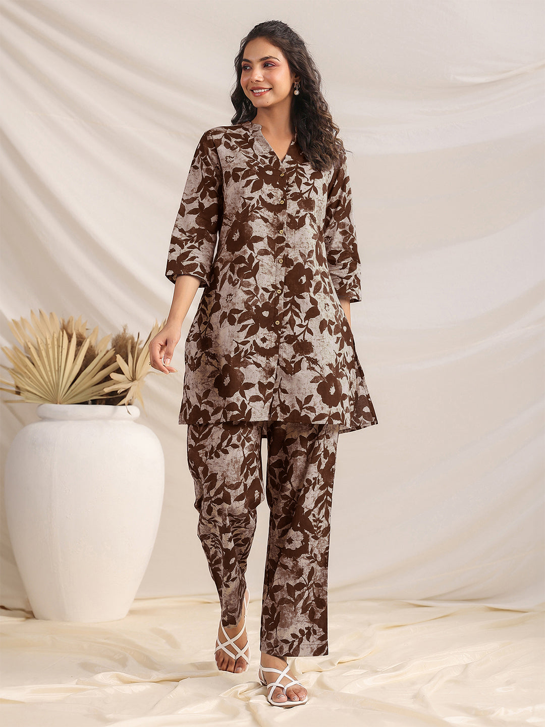 Naari By Shree Brown Pure Cotton Floral Printed Straight Co-ord Set
