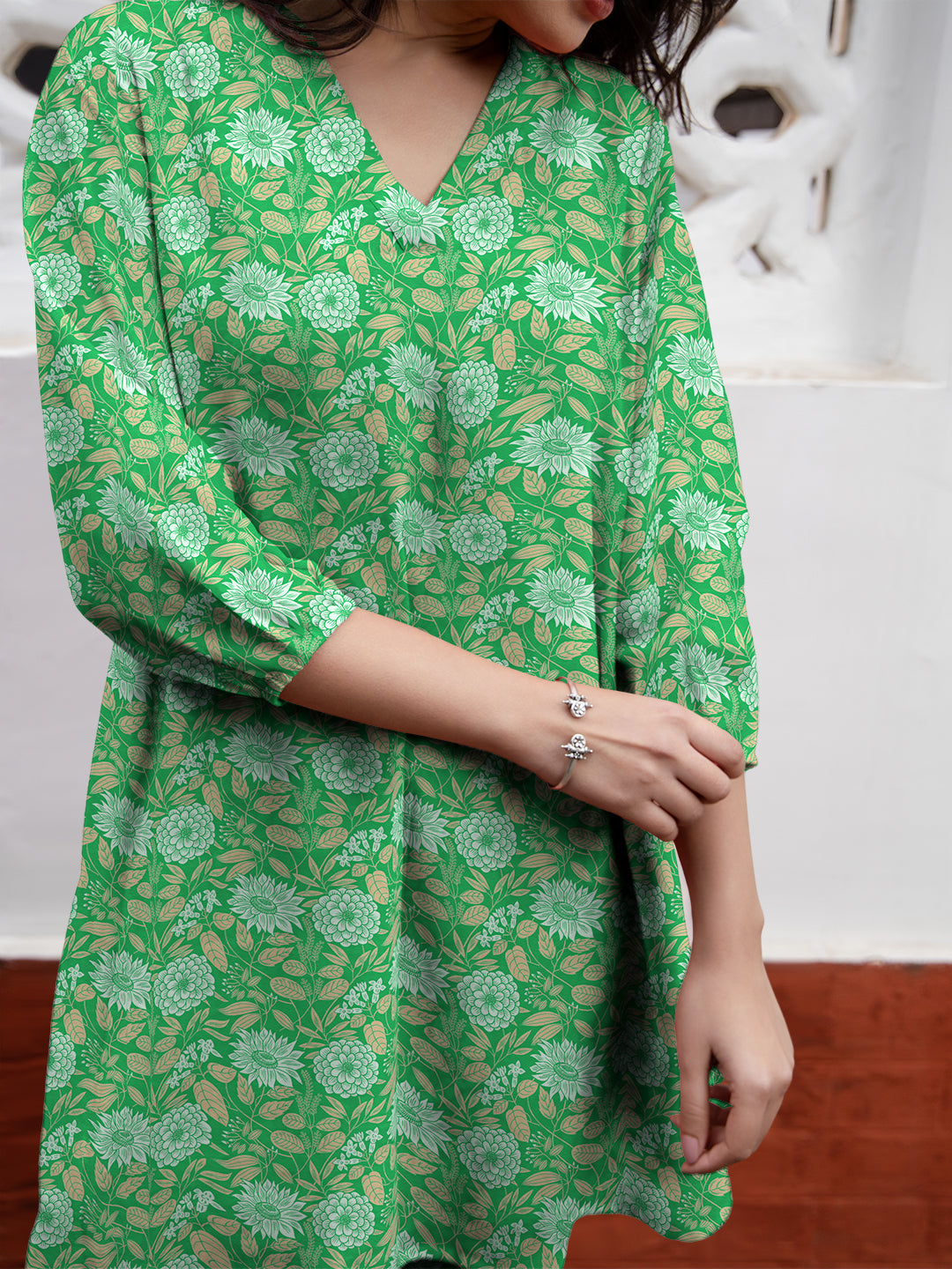 Naari By Shree Green Georgette Floral Printed A-Line Tunic