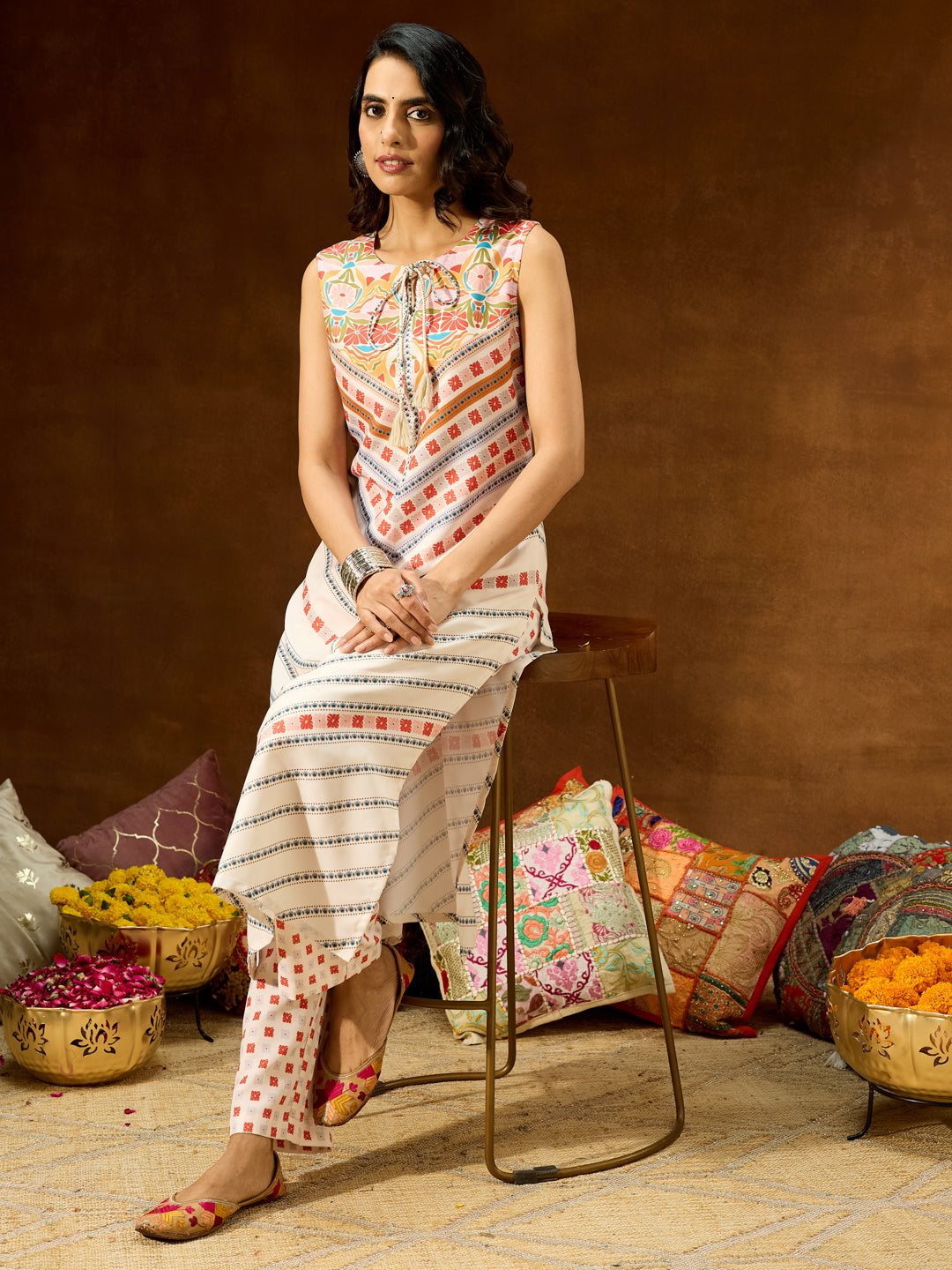 Naari By Shree Women's Cream Cotton Blend Floral Printed Straight Co-ord Set