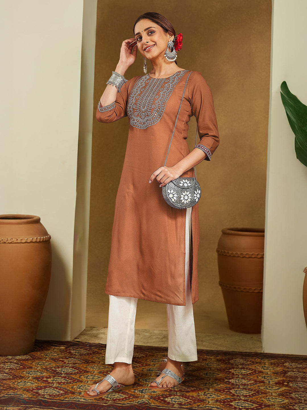 Naari By Shree Women's Brown Rayon Embroidered Straight Kurta