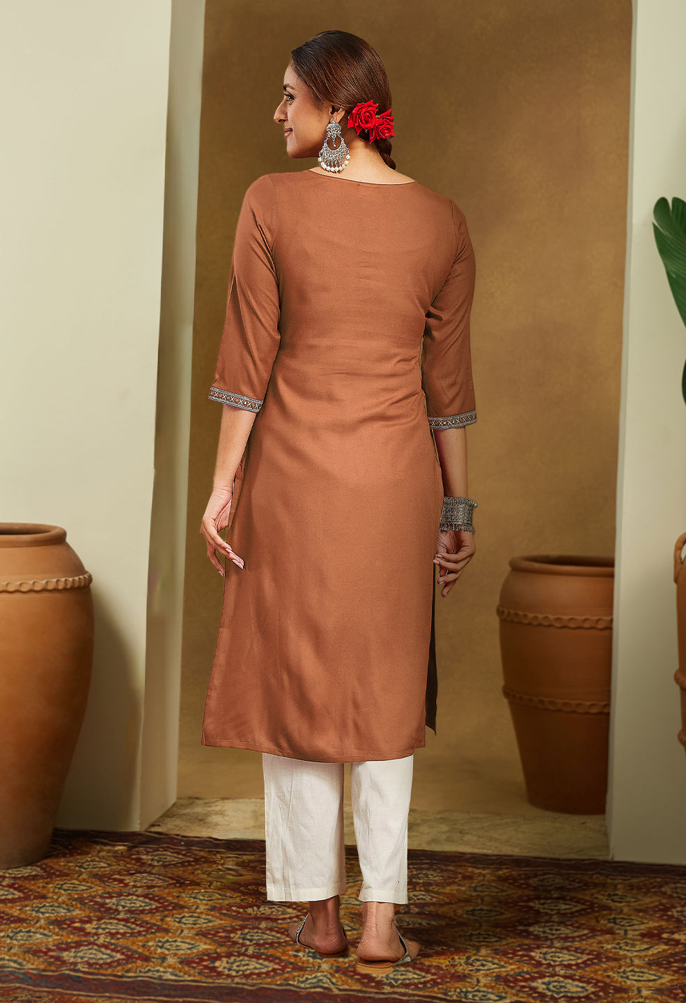 Naari By Shree Women's Brown Rayon Embroidered Straight Kurta