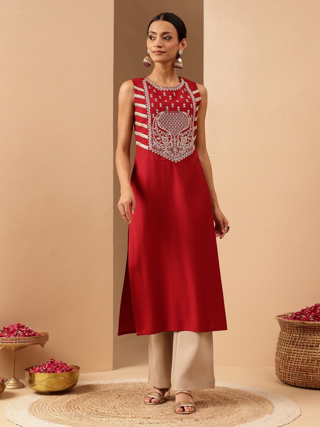 Naari By Shree Women's Red Silk Blend Zari Embroidered Straight Kurta