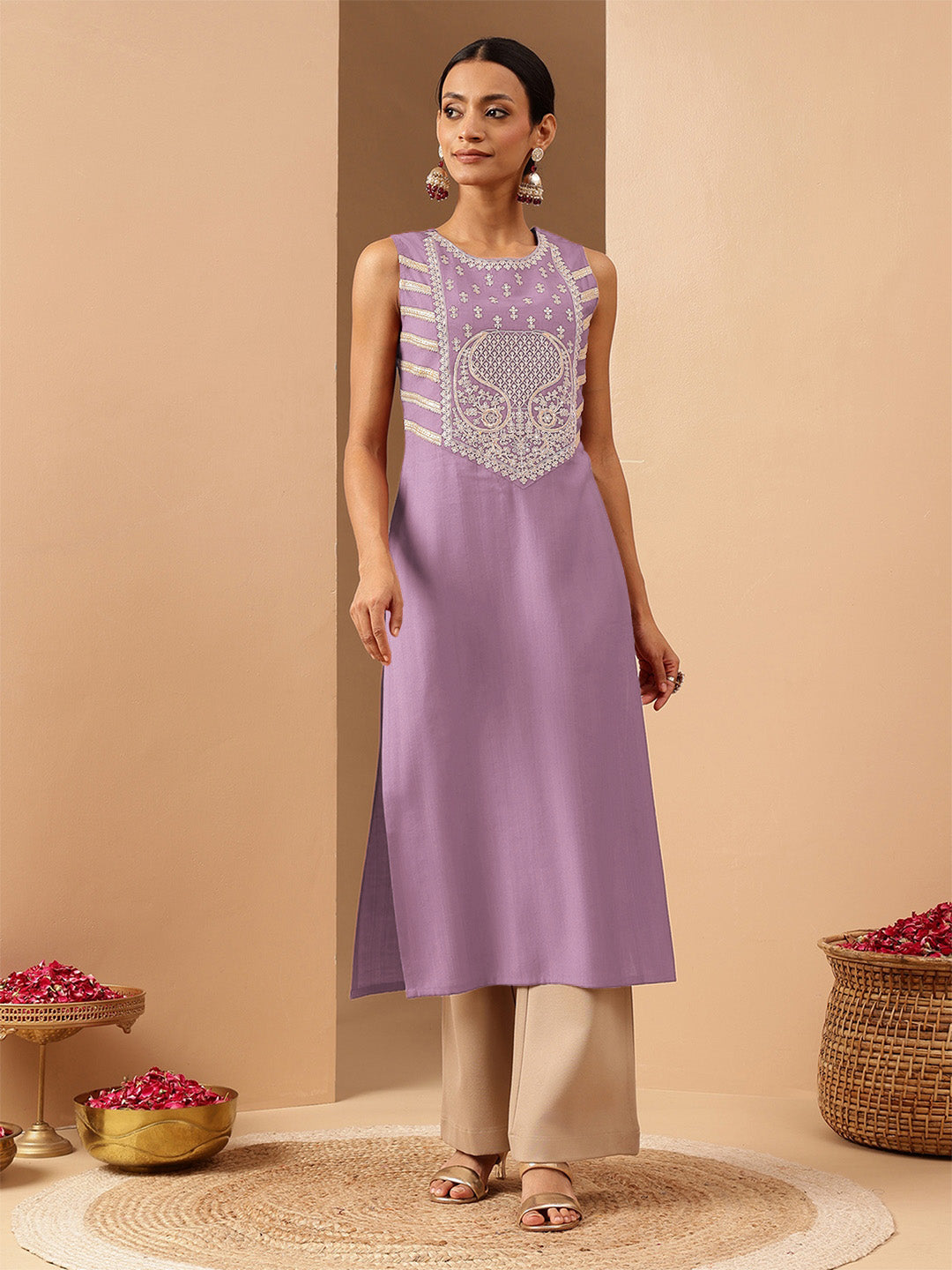 Naari By Shree Women's Lavender Silk Blend Zari Embroidered Straight Kurta