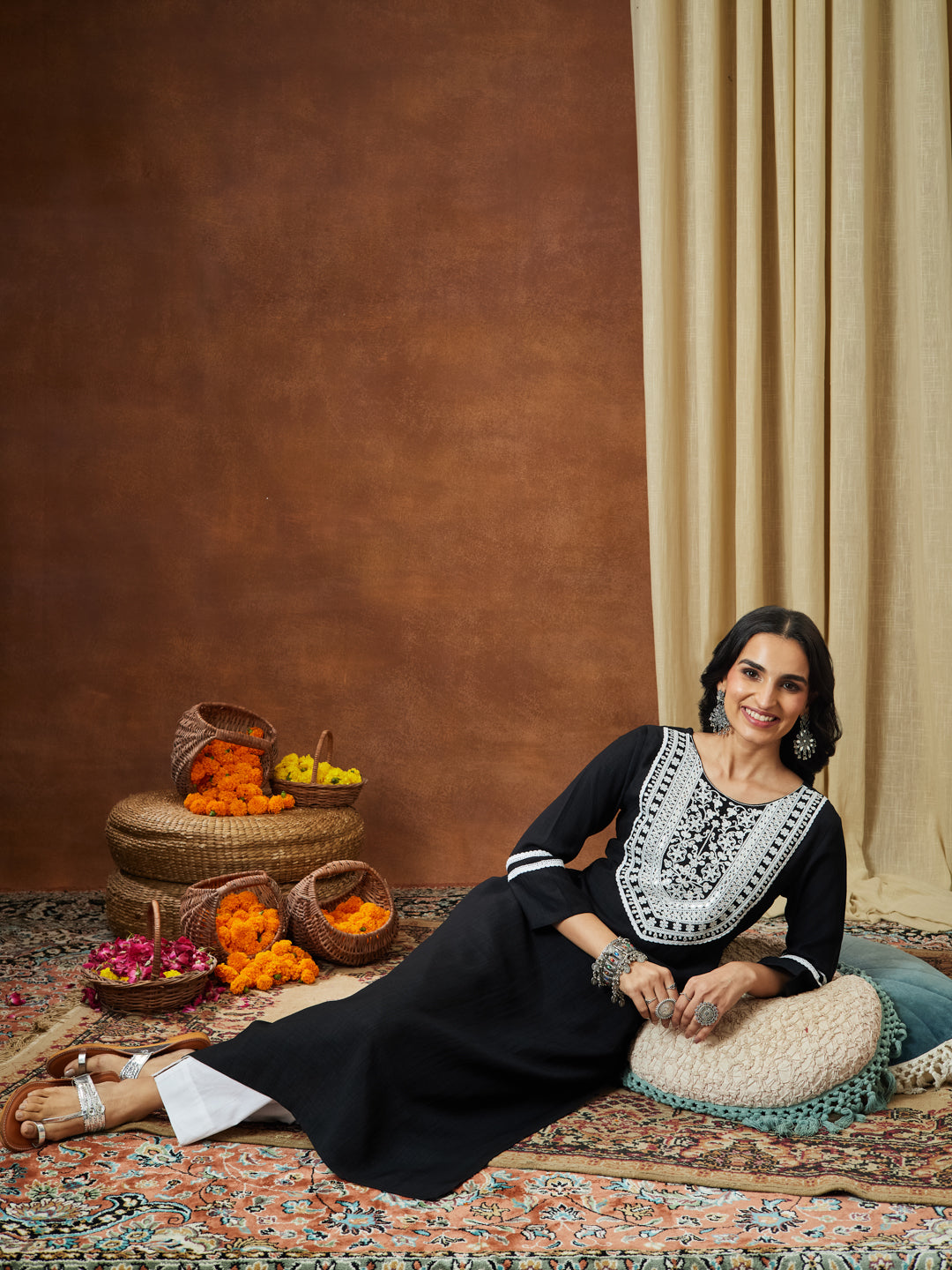 Naari By Shree Women's Black Silk Blend Embroidered Straight Kurta