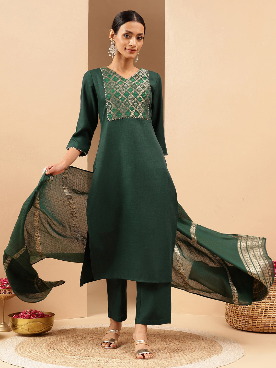 Naari By Shree Women's Bottle Green Cotton Blend Yoke Design Straight Kurta Set