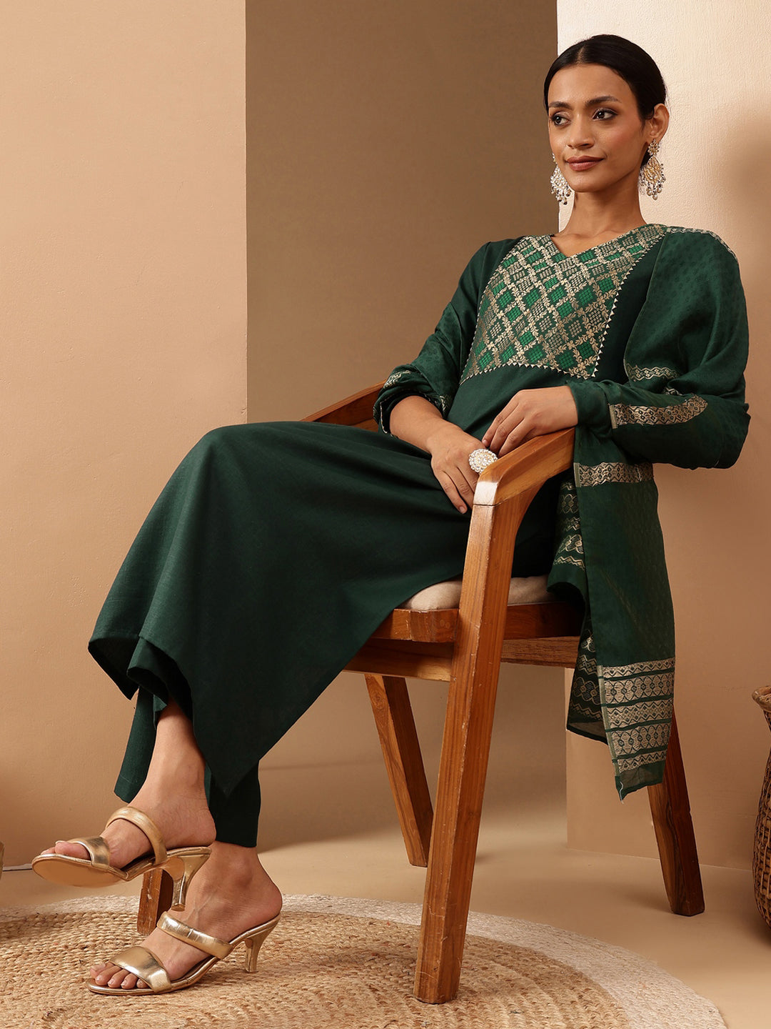 Naari By Shree Women's Bottle Green Cotton Blend Yoke Design Straight Kurta Set