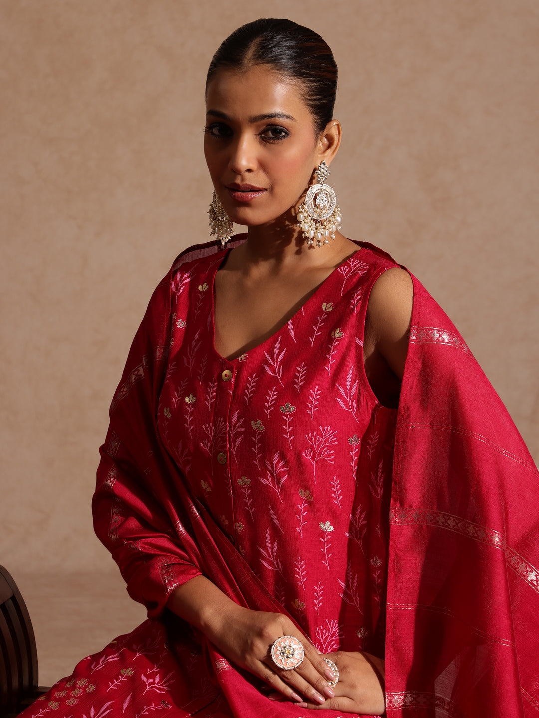 Naari By Shree Women's Pink Silk Blend Gold Printed Straight Kurta Set