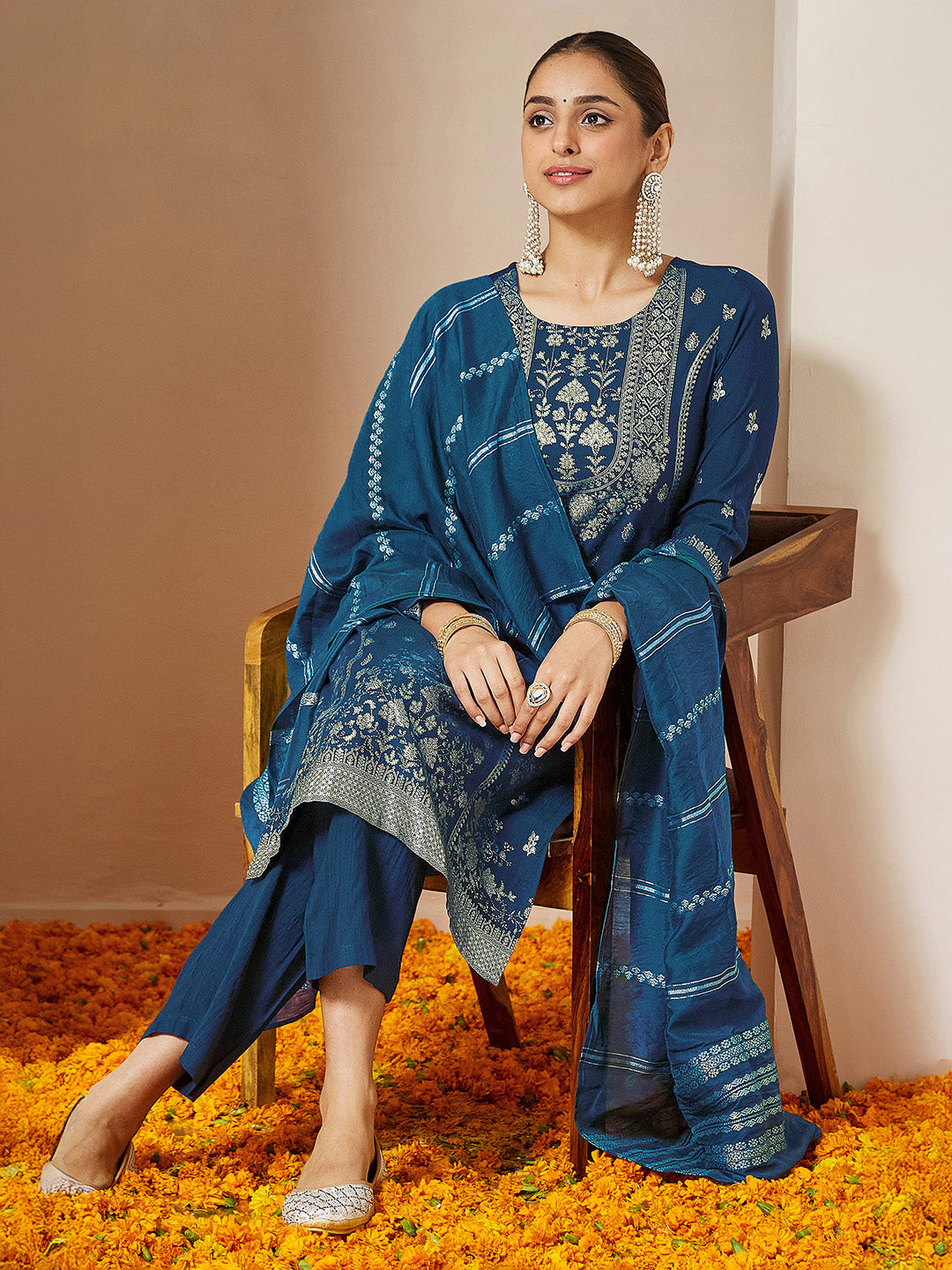 Naari By Shree Women's Teal Blue Silk Blend Foil Printed Straight Kurta Set