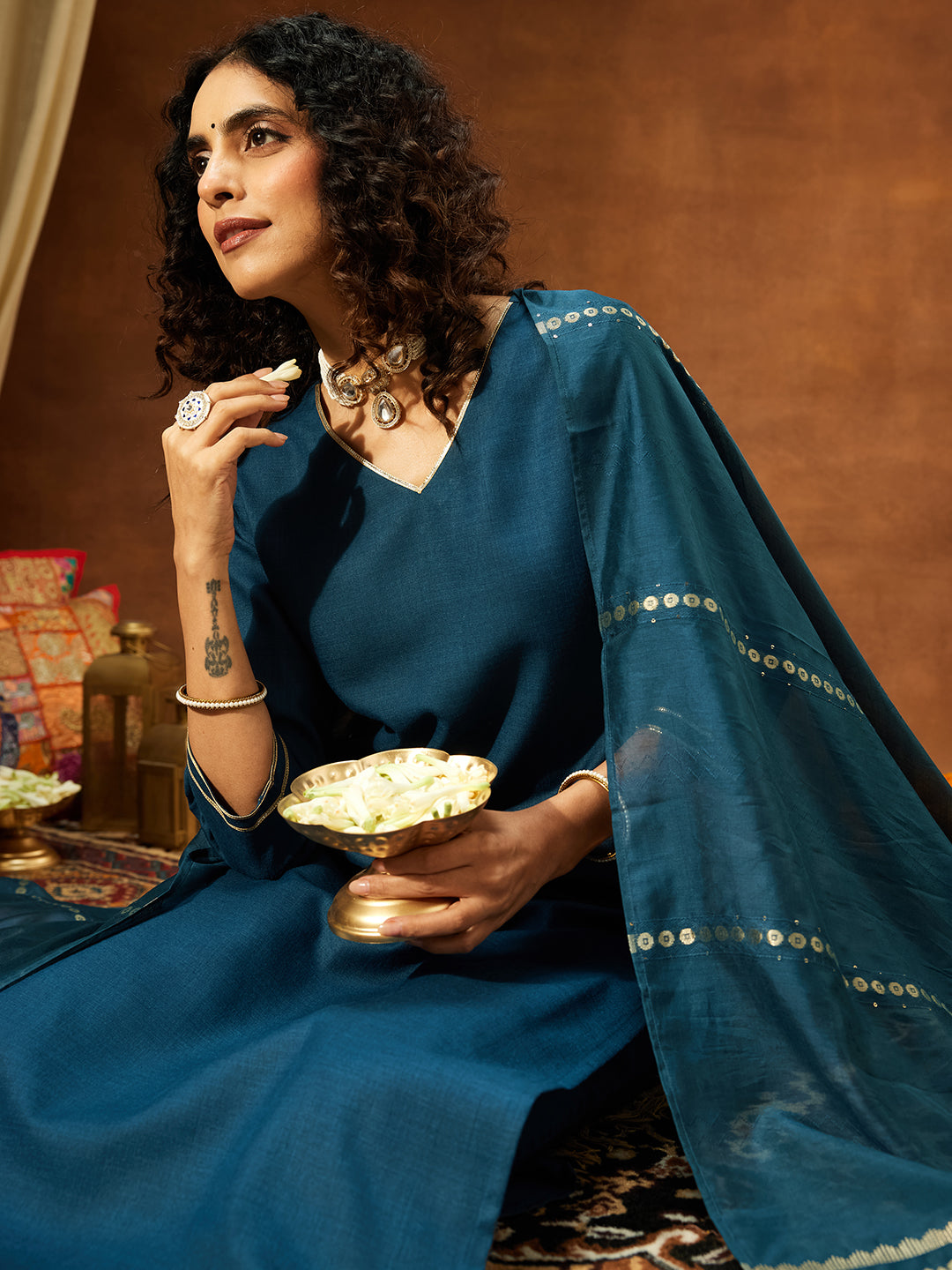 Naari By Shree Women's Teal Blue Cotton Blend Yoke Design Straight Kurta Set