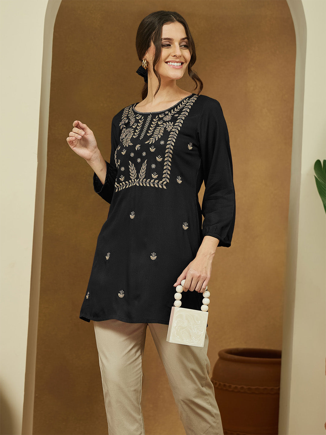 Naari By Shree Women's Black Rayon Embroidered Straight Short Kurti